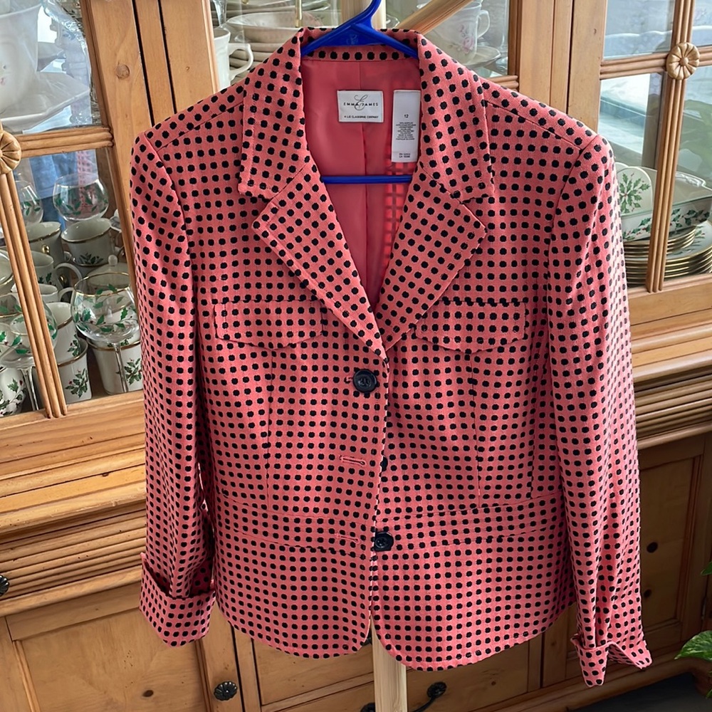 New Emma James Jacket,Sz 12. Coral,black. MSRP $115. Price 40.100% Acrylic.
